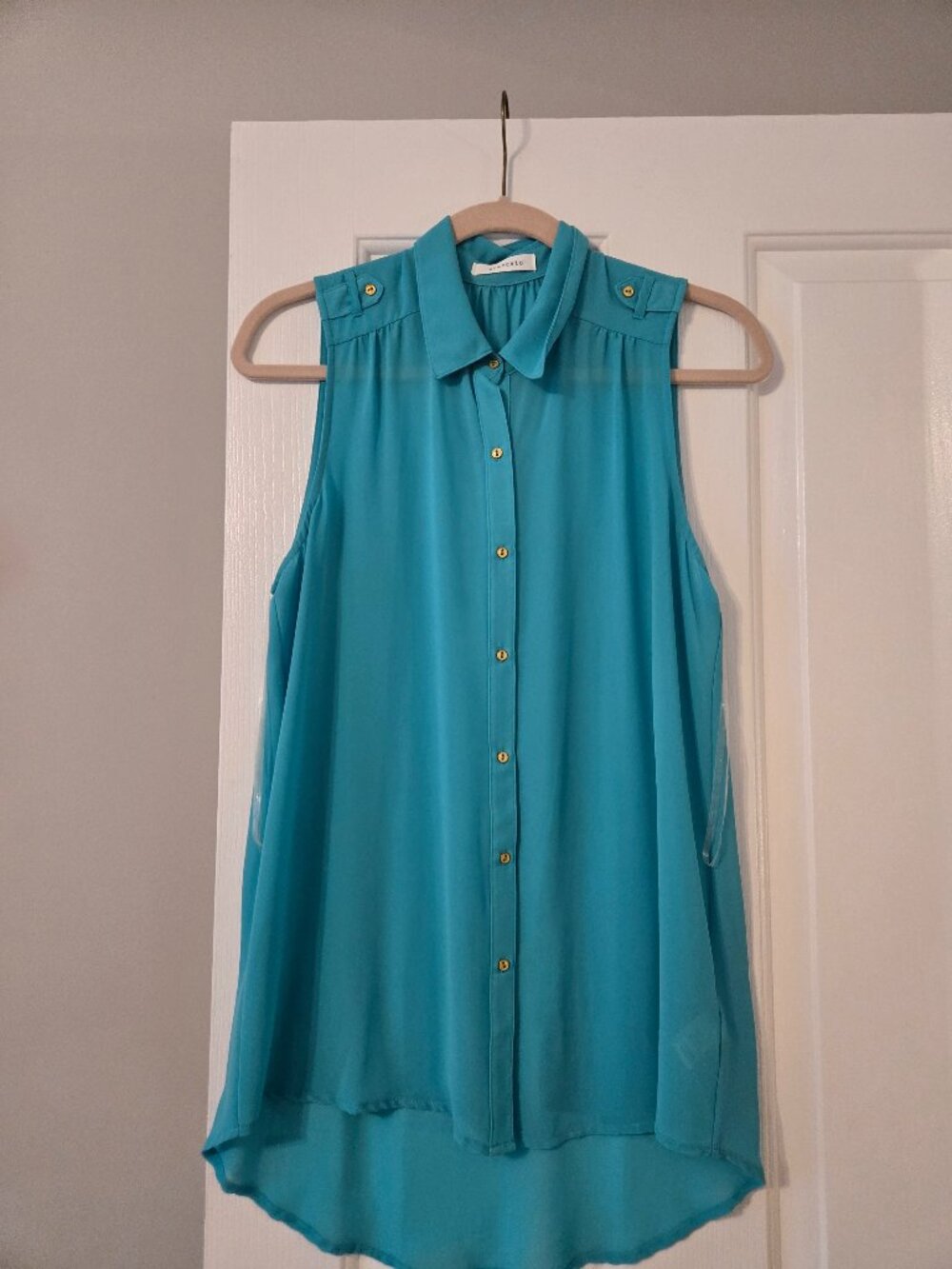 Sleeveless Turquoise Button-Front Blouse - Lightweight Collared Top